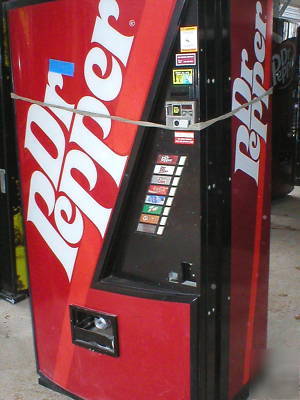 Dixie narco 368 bubble front soda vending machine..