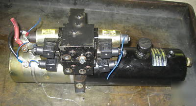 Barker 12V hydraulic pump w/ reservoir dc-1049 1789-ac