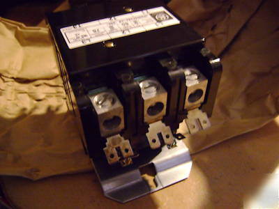 Ge general electric contactor CR353EF3BA1AB 60AMP 3 pl