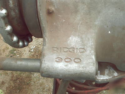 Ridgid 300 pipe threader w/ dies handles and cutter