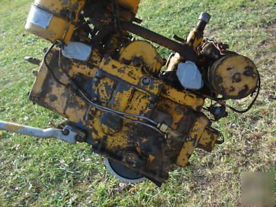 Caterpillar D4 7U - pony motor