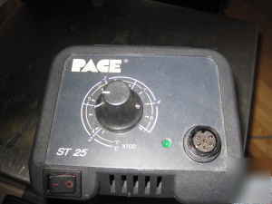 Pace ST25 analog soldering station 