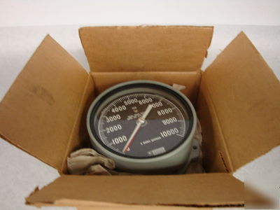New weksler 4.5' hyd 10,000 psig pressure gauge in box