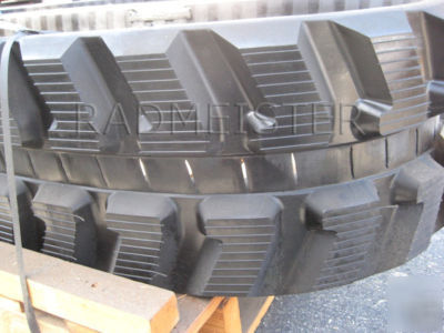 A set of 2 rubber tracks for takeuchi, caterpillar, ihi