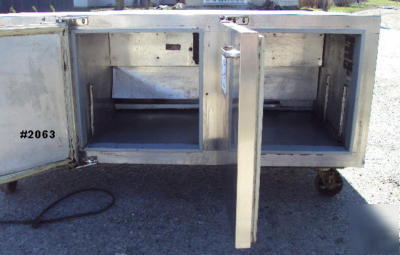 Commercial refrigerated equipment table