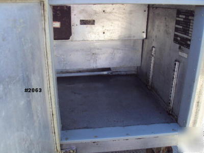 Commercial refrigerated equipment table