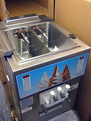 Carpigiani coldelite soft serve ice cream truck gelato