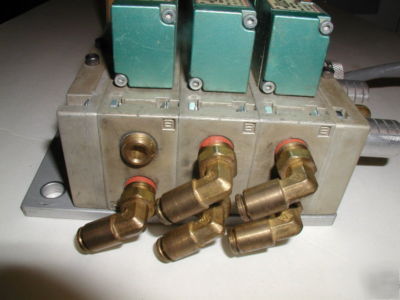 Pneumatic stack valves ( 3 valve bank) 