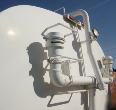 4000 gallon water truck berkeley pump cat powered gd