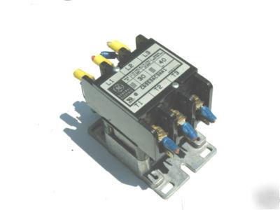 Ge general electric 30A 600V contactor CR353AC3AA1