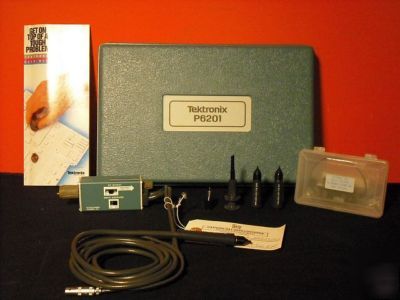 Tektronix P6201 dc to 900MHZ oscilloscope probe w/case