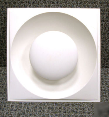 Recessed ceiling luminaire for indirect diffused fluore