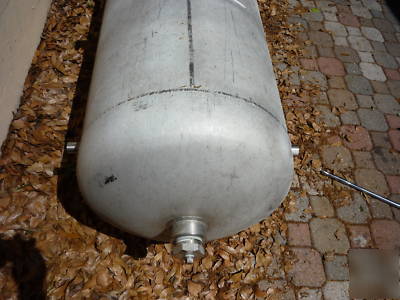Stainless steel 110 gallon pressure tank