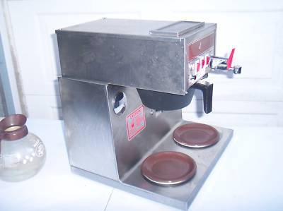 Bloomfield 8572 commercial coffee maker 3 warmer auto