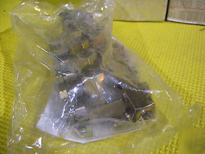 New nos lincoln pentair cento-matic lubricator 83309-6 
