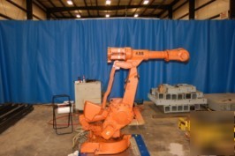 Abb irb 4400 robot with S4C M98A control