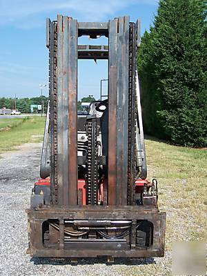 Linde 5,000 lb solid pneumatic yard lift 1995