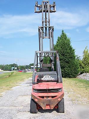 Linde 5,000 lb solid pneumatic yard lift 1995