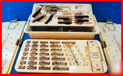 Codman acptitanium plate & screwtray +instrument tray 