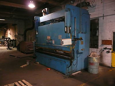 200 ton hydrapower press brake