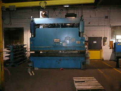 200 ton hydrapower press brake