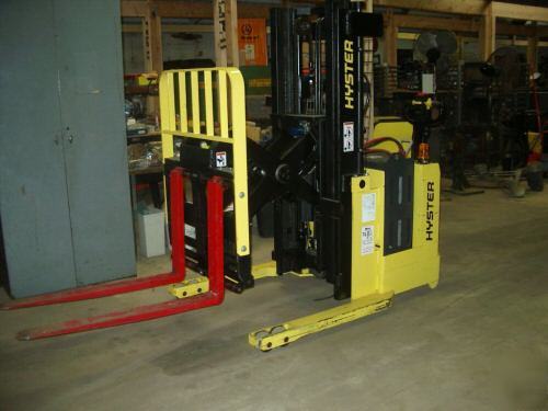 Hyster reach forklift