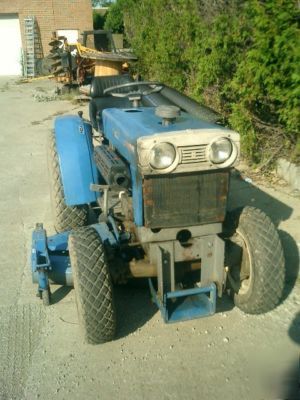 Mitsubishi MT372D 4X4 diesel tractor + belly mower nice