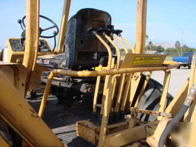 1986 ford 555B loader backhoe