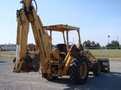 1986 ford 555B loader backhoe