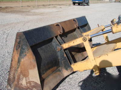 1986 ford 555B loader backhoe