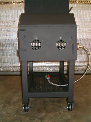 Vertical bbq smoker and grill by boarsmoke cookers