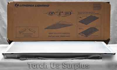 New lithonia 2'X4' lensed troffer dual ballast w/whip