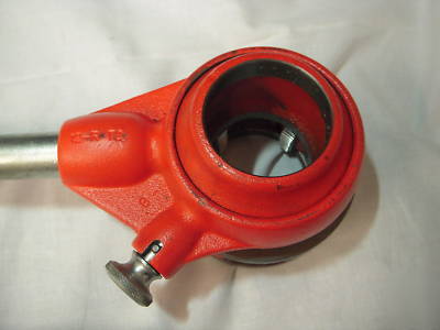 Ridgid 12-r T2 hand pipe threader w/2