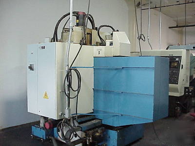 Kiwa excelcenter- 4L cnc vertical mill 