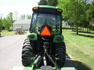 John deere 3520 w/cab & loader heat/ac/radio/cd