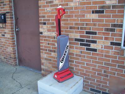 Oreck xl upright vacuum cleaner 2000RHB single motor