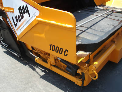 2002 leeboy 1000C asphalt paver only 1800 hours