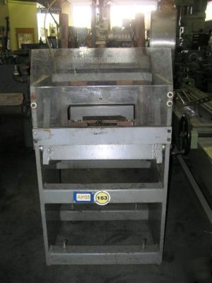 Airam 4-post air driven press