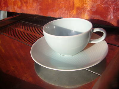 New crate & barrel cup & saucers, brand , made in japan 