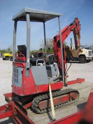 Takeuchi TB007 tb 07 mini excavator & trailer track hoe