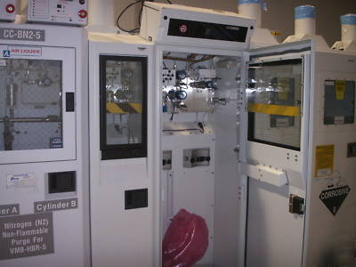 Boc 3 cylinder hazardous gas cabinet w/ auto crossover