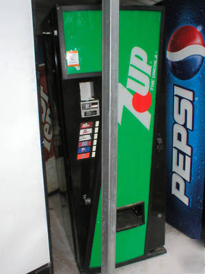 Dixie narco 276 bubble front soda vending machine..