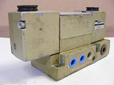 Ross W7076A2332 air solenoid valve w/500B91 sub base 