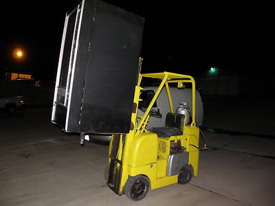 3,000 lb capacity propane fork lift, pallet jack