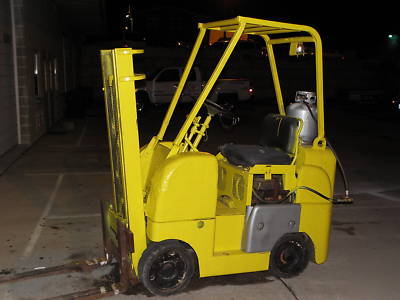 3,000 lb capacity propane fork lift, pallet jack