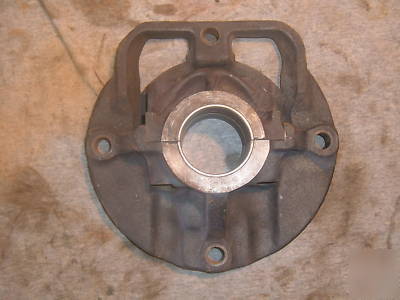 John deere b main bearing housing insert 