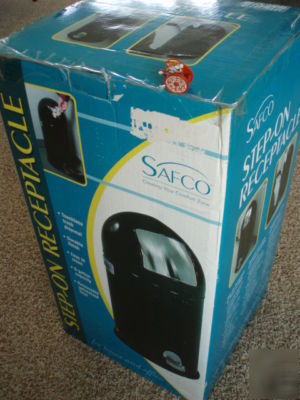 New ~ ~ safco stepon receptacle/trash can, 9 gal, 9720BL