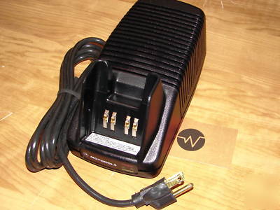 Motorola MTS2000 XTS3000 single rapid charger NTN7209A