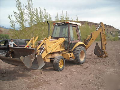 580K case backhoe 1988 extendahoe 2X2