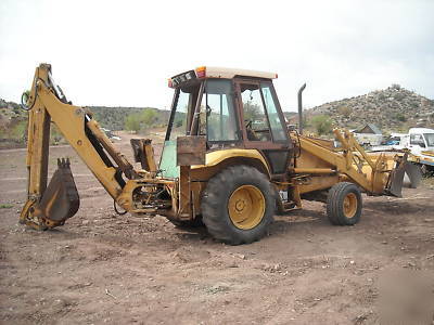 580K case backhoe 1988 extendahoe 2X2